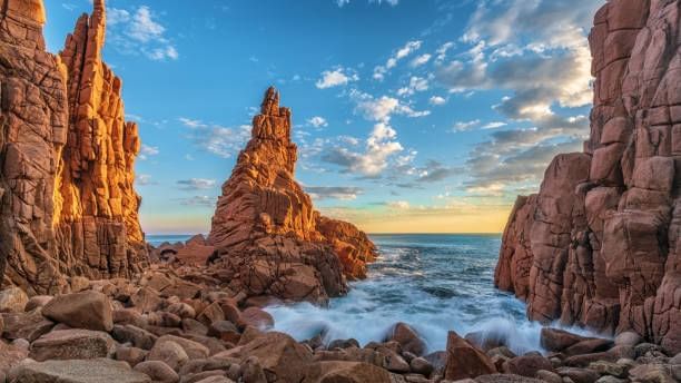 Rocky shore of Phillip Island near Novotel Melbourne