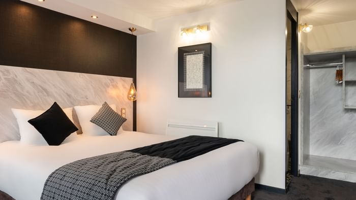 Interior view of Hotel Rennes South Chantepie's Bedroom