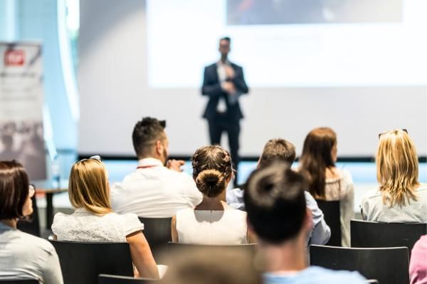 Guest speaker at meeting a great way to make meetings more engaging