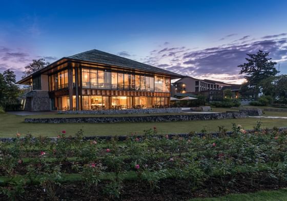 Exterior view of the Chatrium Golf Resort Soi Dao & garden