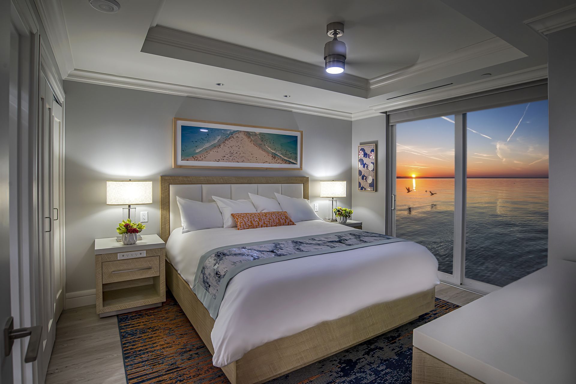 King bed in Premium King - Harbor View at Sunseeker Resort