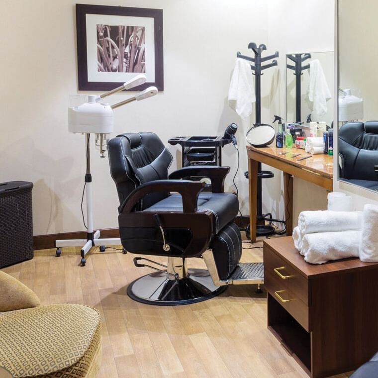 Interior of the saloon at Mena Al Hamra Hotel