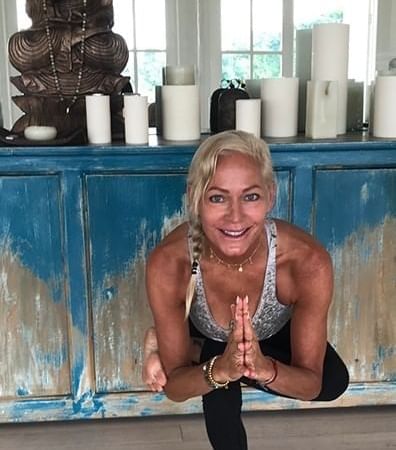 Lady doing yoga at Retreat Costa Rica