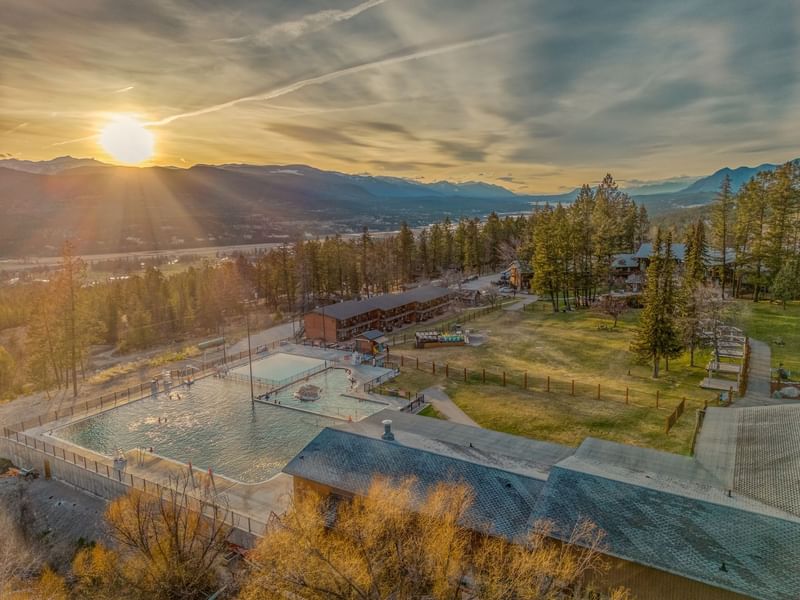 Resort De Aguas Termales Fairmont Bc Halcyon Hot Springs Hot Springs