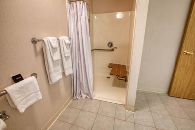 Bathroom view of the room at Bear Lodge 