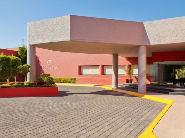 Exterior view of entrance to Fiesta Inn Aguascalientes