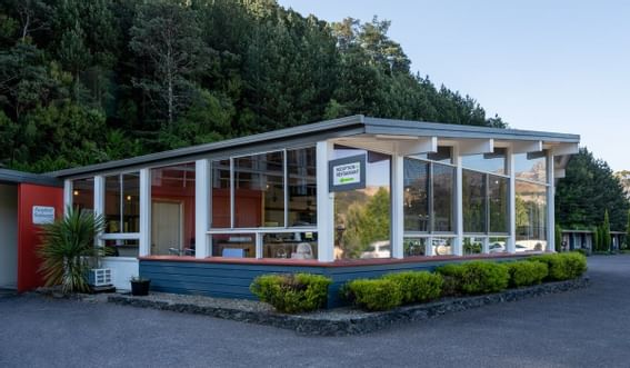 Exterior view of Silver Hills Motel at Gordon River Cruise