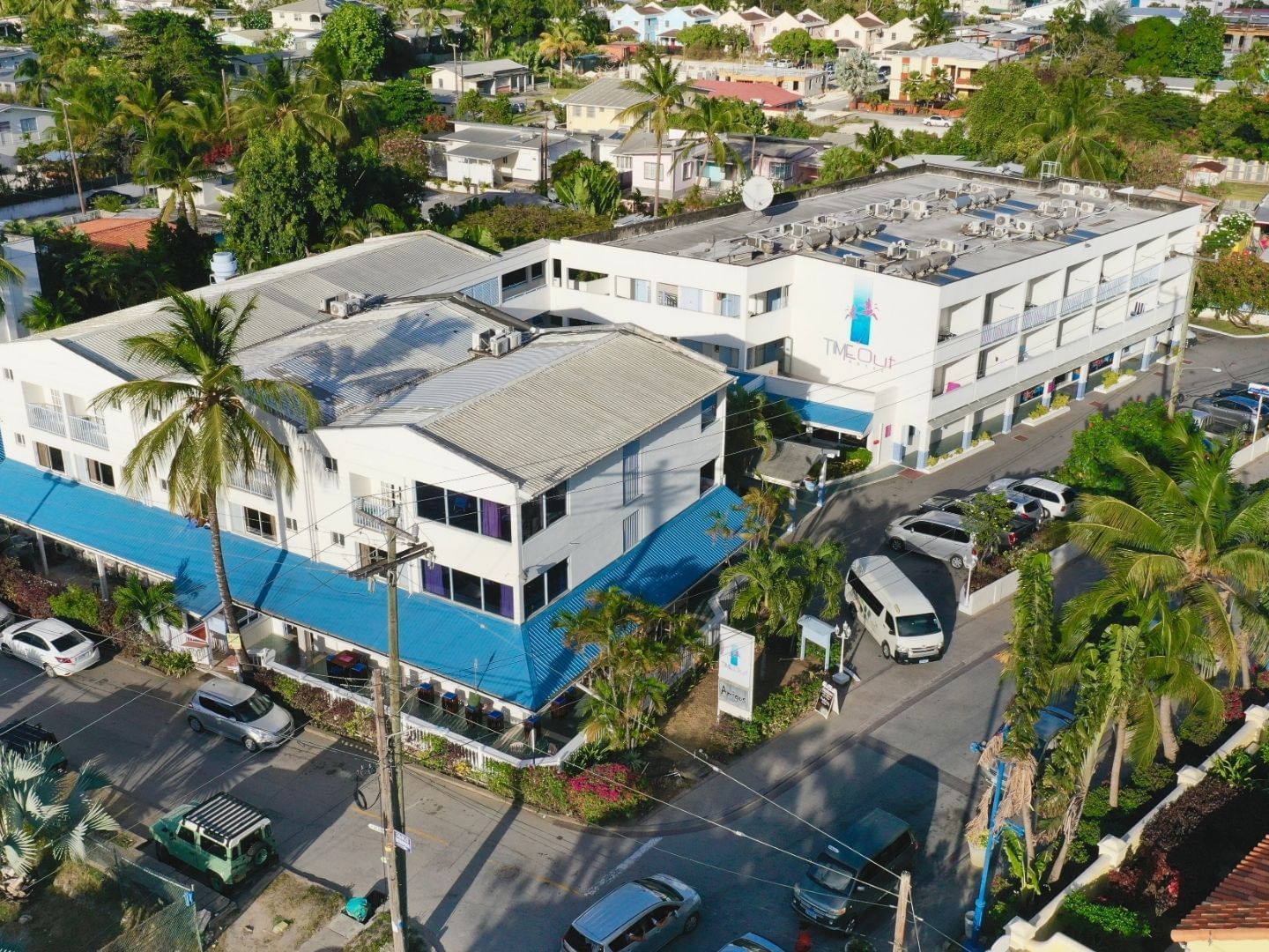 Exterior Time Out Hotel Barbados (13)