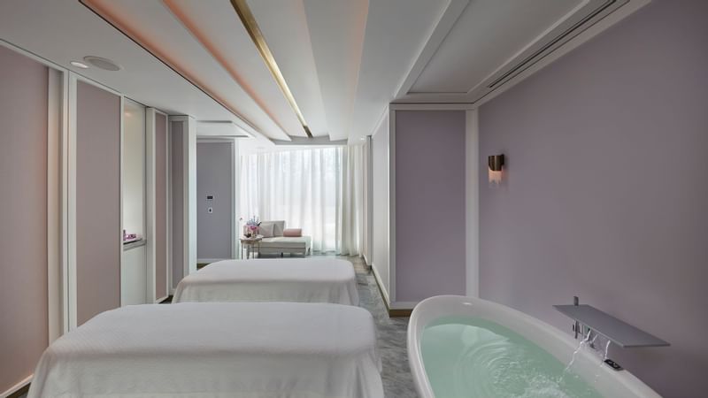 Spa beds with a relaxation tub in Spa at Crown Towers Sydney