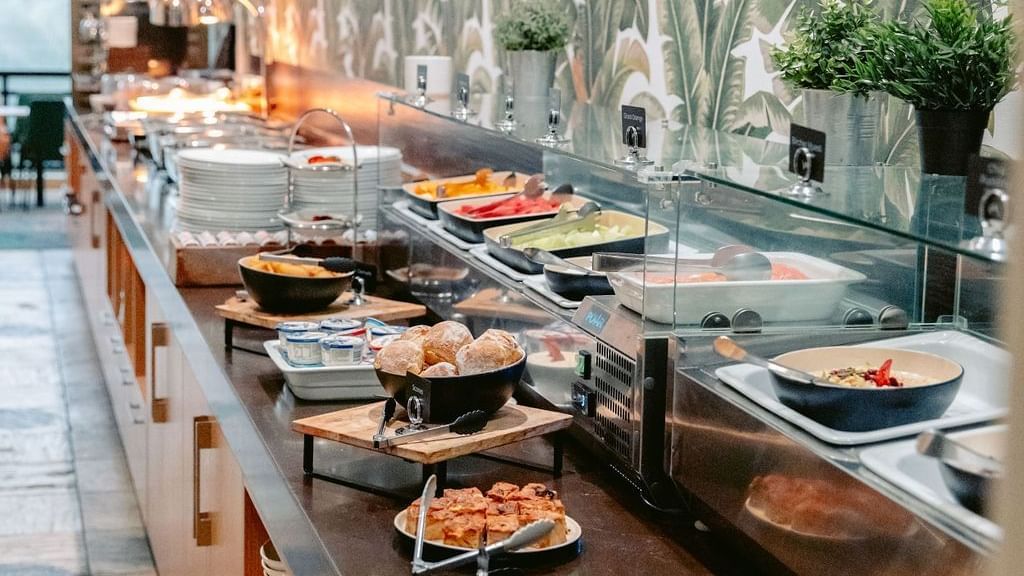 Buffet Breakfast Mercure Gold Coast