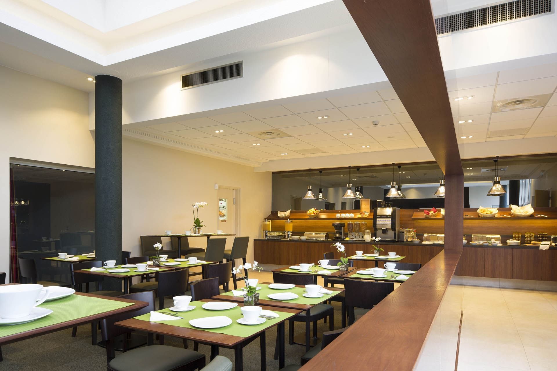 Espace repas dans le restaurant à Escale Oceania Orleans