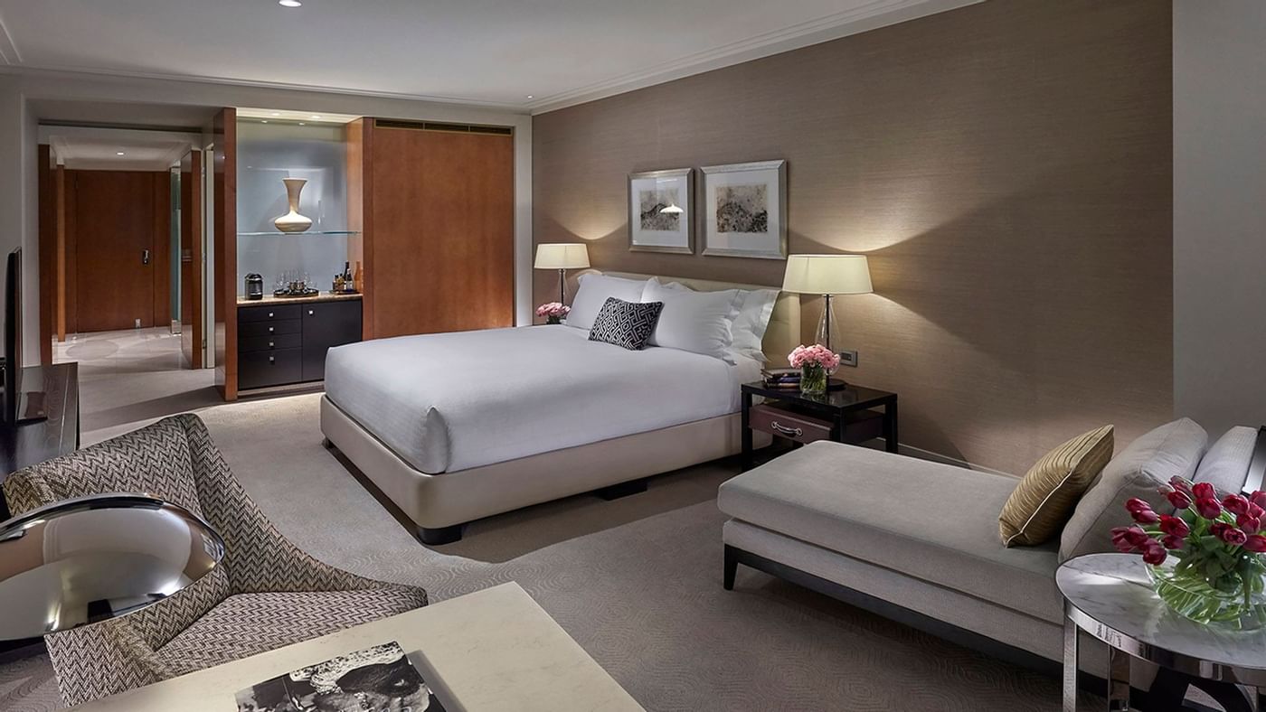 Bed & furniture in Deluxe King Room at Crown Hotel Melbourne