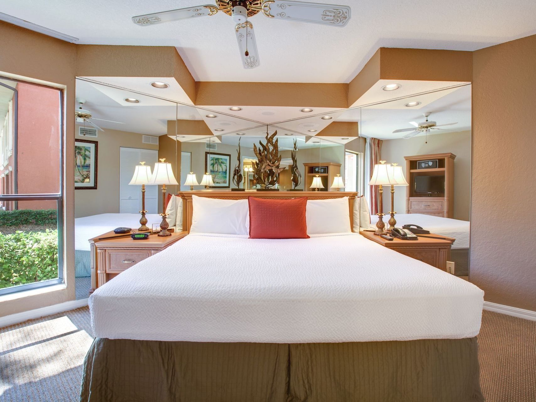 Two Bedroom Deluxe Suite at Legacy Vacation Resorts