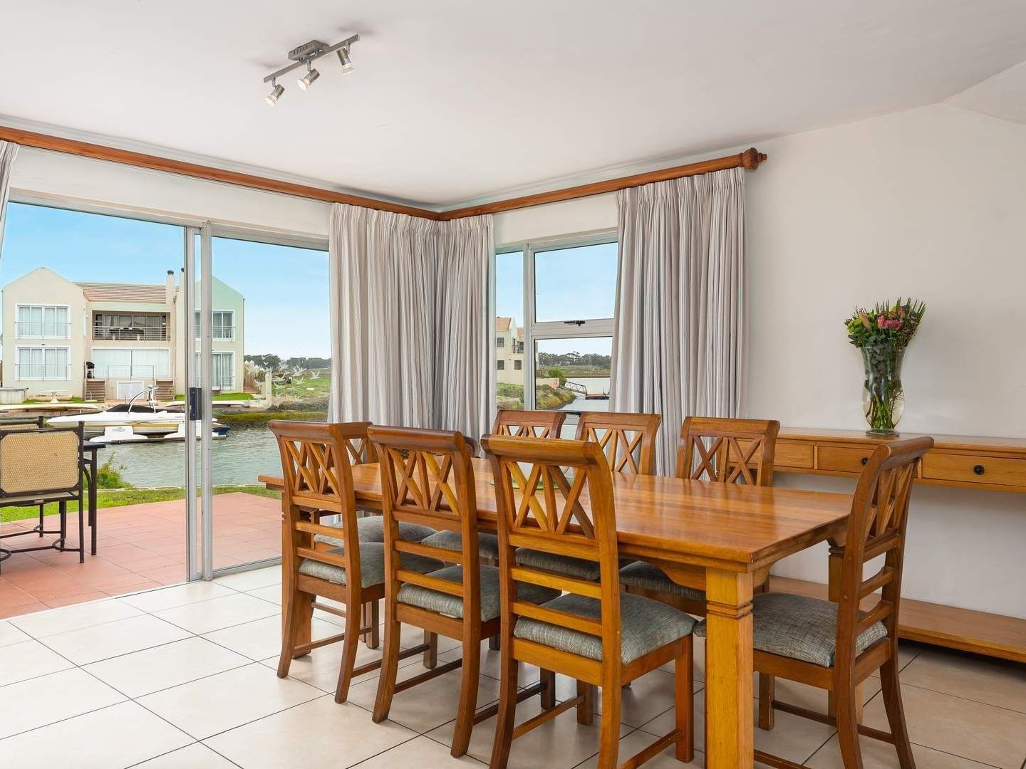 2Bedroom Superior Chalet Port Owen Marina