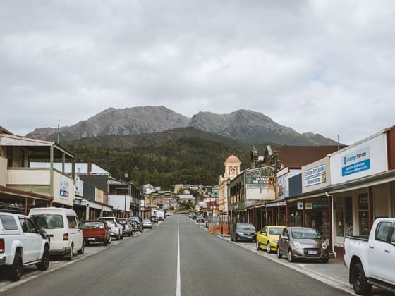 View of the Queens town street near Strahan Village Hotel