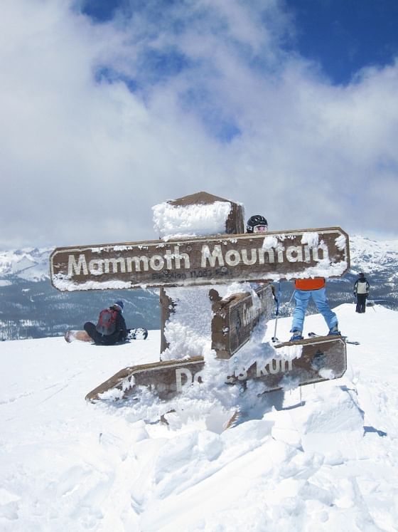 Mammoth mountain sign on the mountain top near Alpenhof Lodge