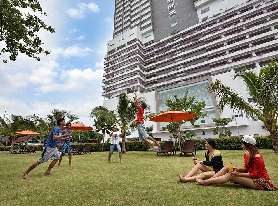 ultimate family bonding staycation ideas by Lexis Hotels and Resorts