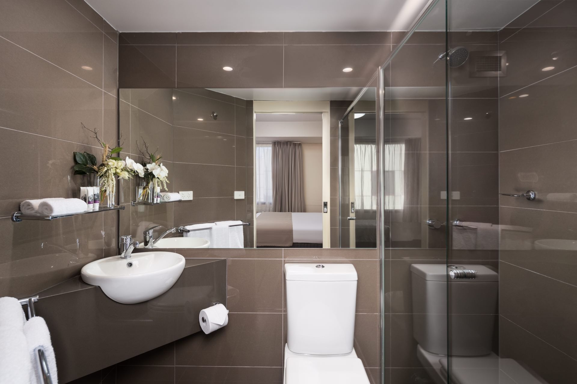 Interior of a bathroom in a room at Mercure Welcome Melbourne