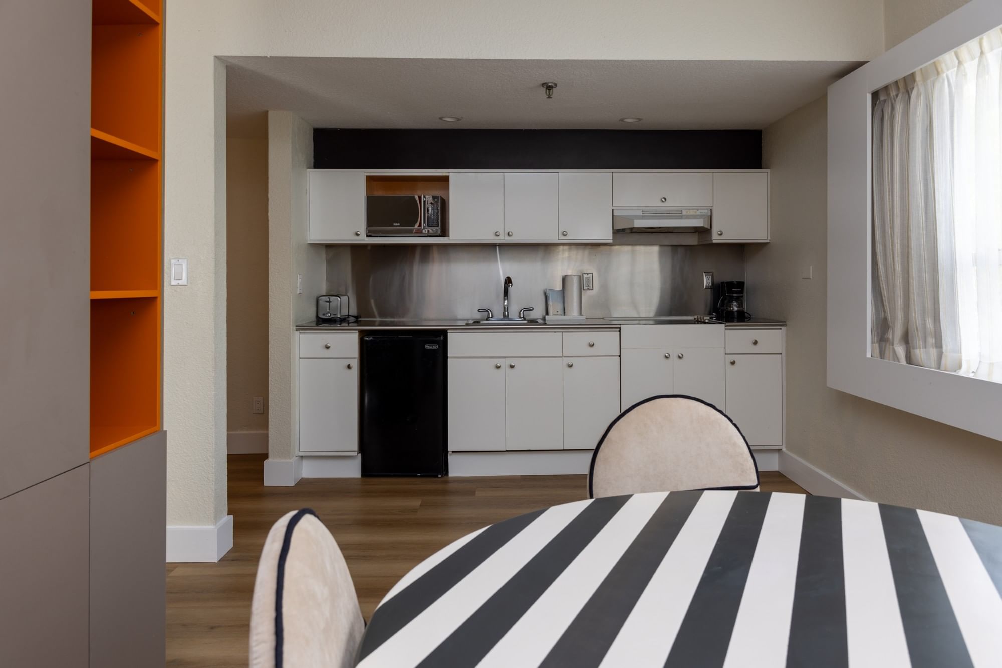 Crest Hotel Suites — photo 59 of 60