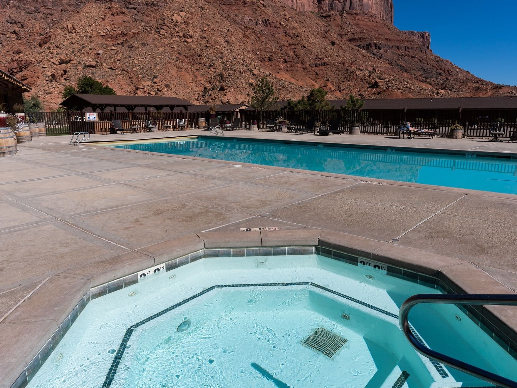 Red Cliffs Lodge Pool Complex