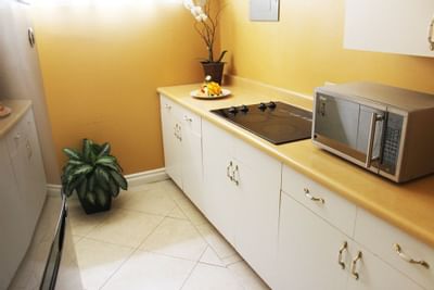 Townhouse Kitchenette