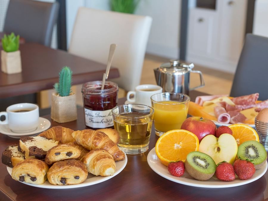 Fruits & snacks served at Hotel admiral's