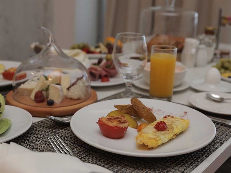 Culina Terrace Restaurant at Crystal Lotus Palace by Pickalbatros