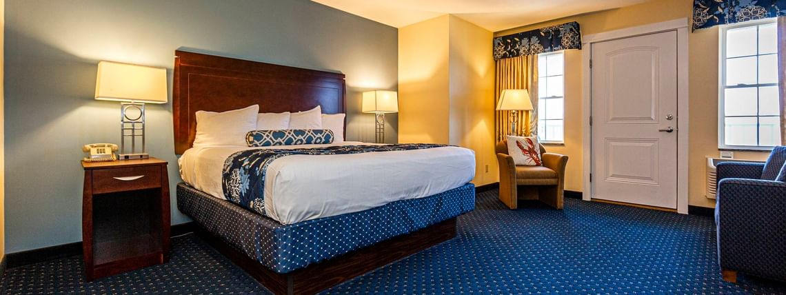 bar harbor manor king room