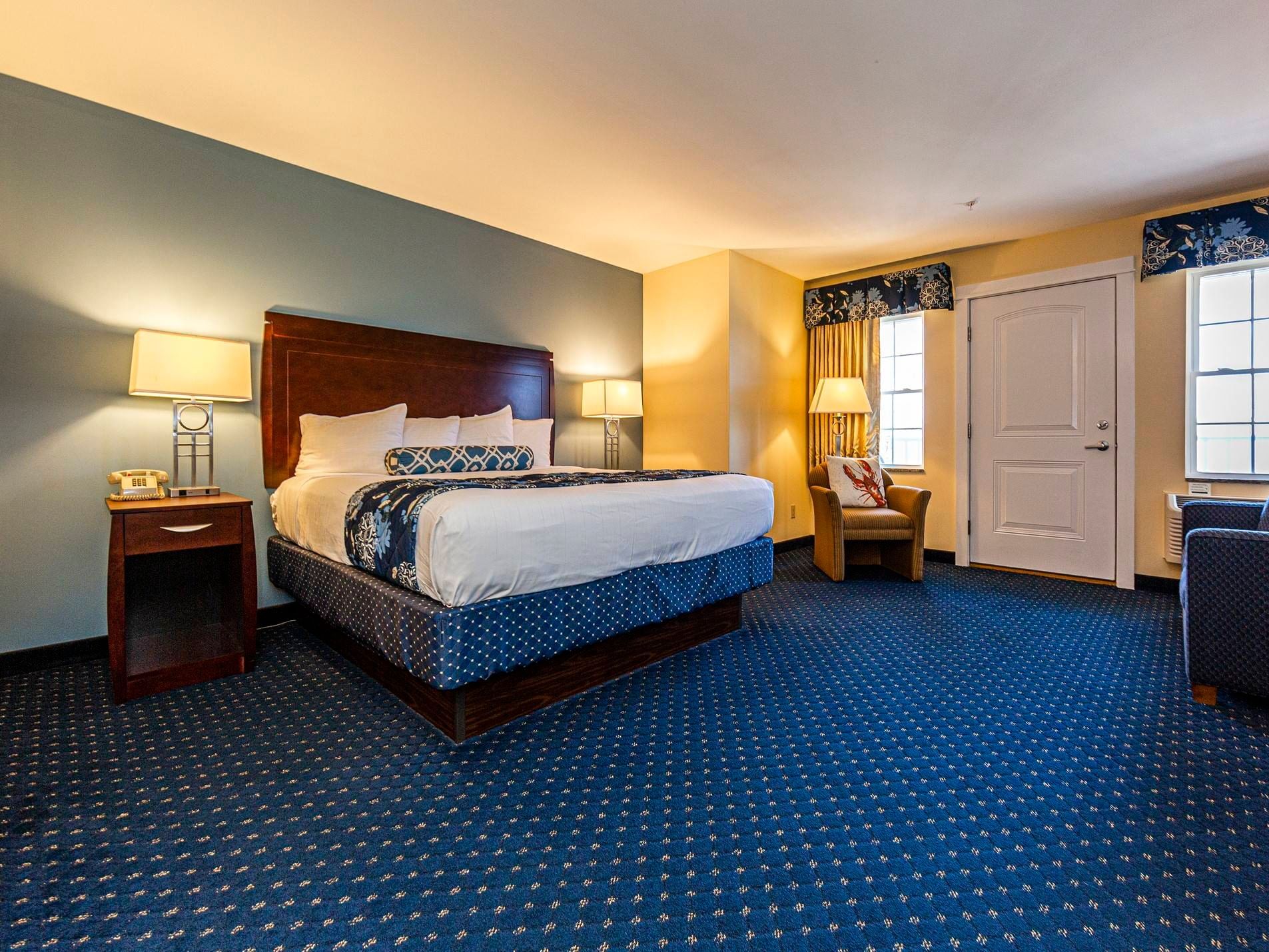 bar harbor manor king room