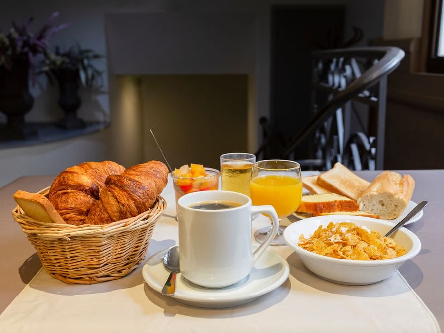 A warm breakfast served at Hotel Astoria Vatican