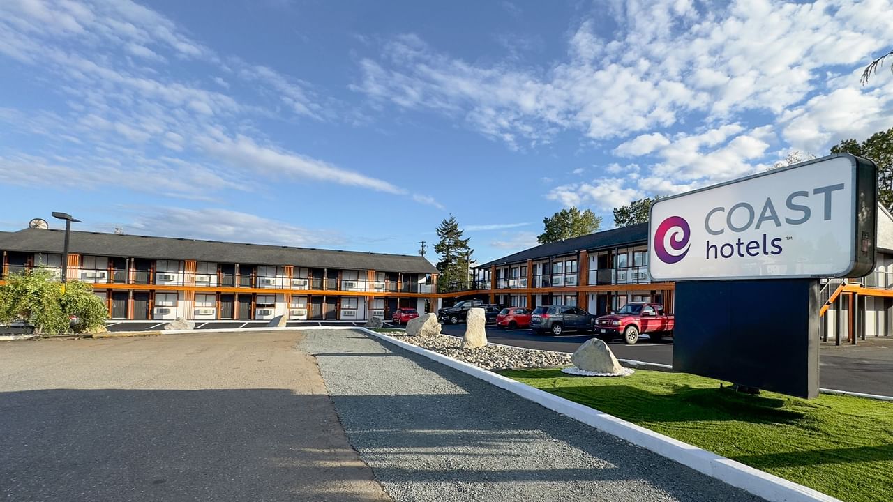 Exterior of Coast Courtenay Hotel