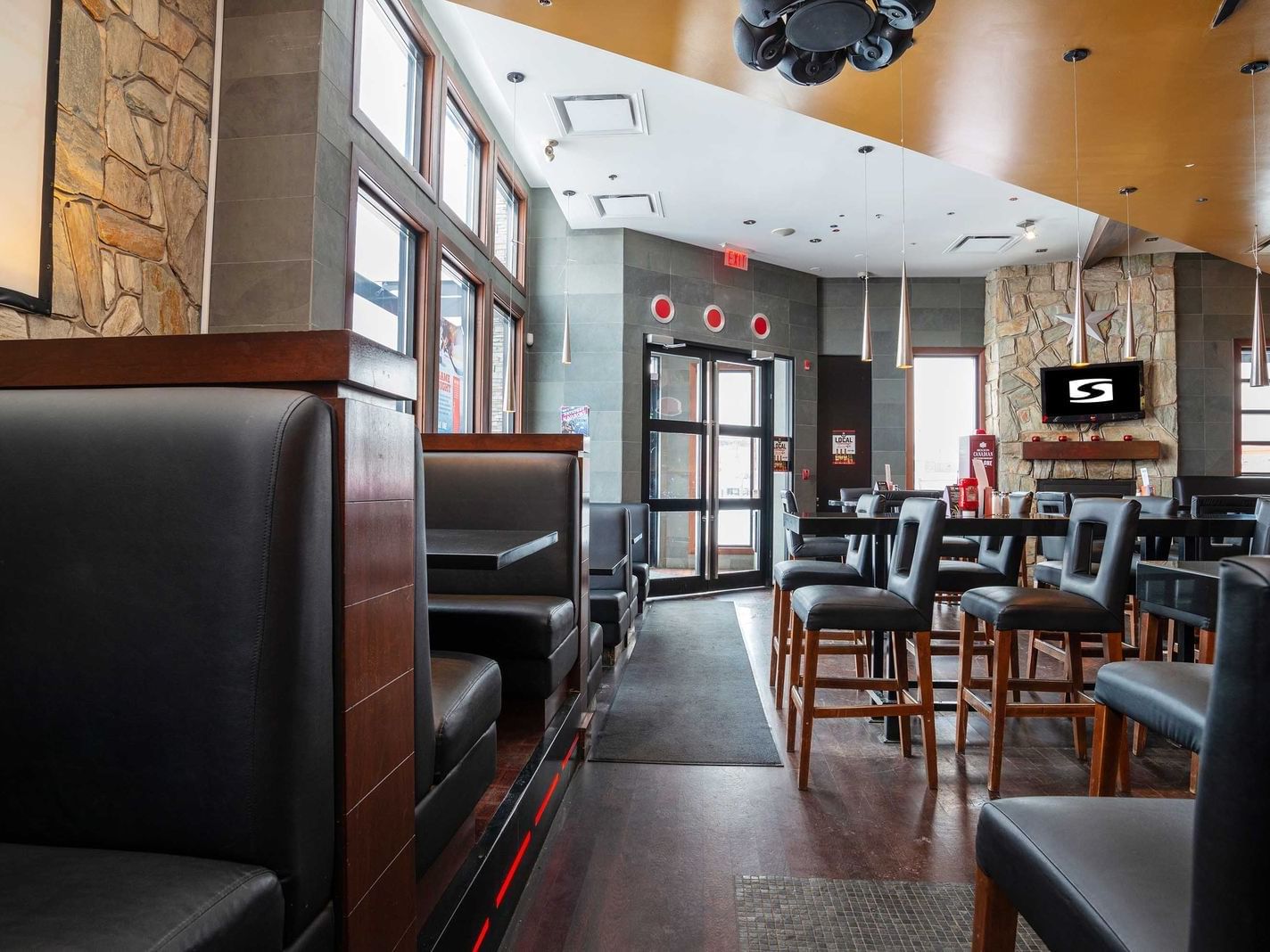 Restaurants NW Calgary Sandman Calgary West Denny's NW Calgary