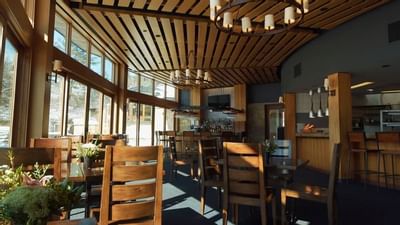 Dining area in the Roots Restaurant at Topnotch Stowe Resort