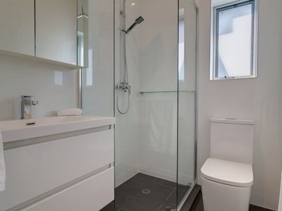 Student Living Thomas House Adelaide_Bathroom