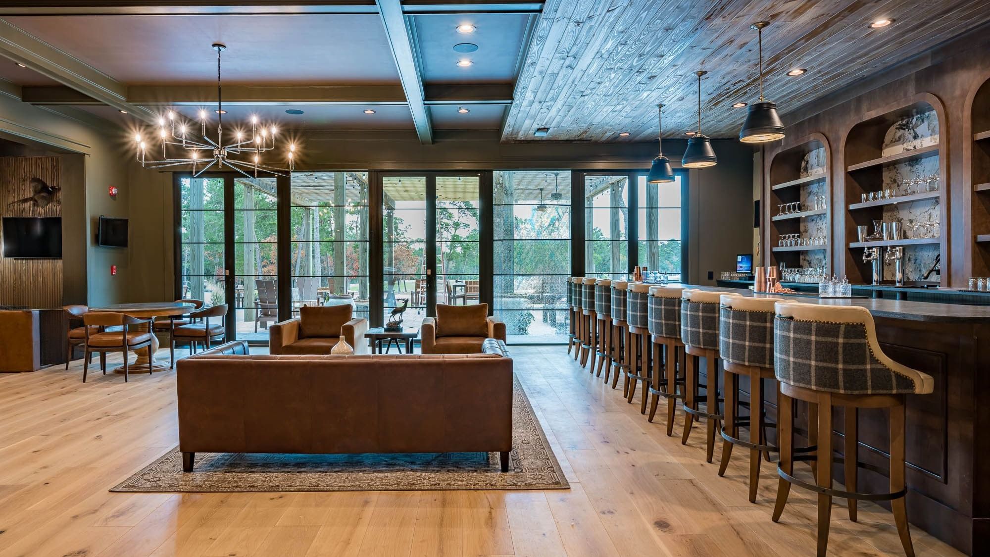 Shark's Tooth Clubhouse bar and lounge