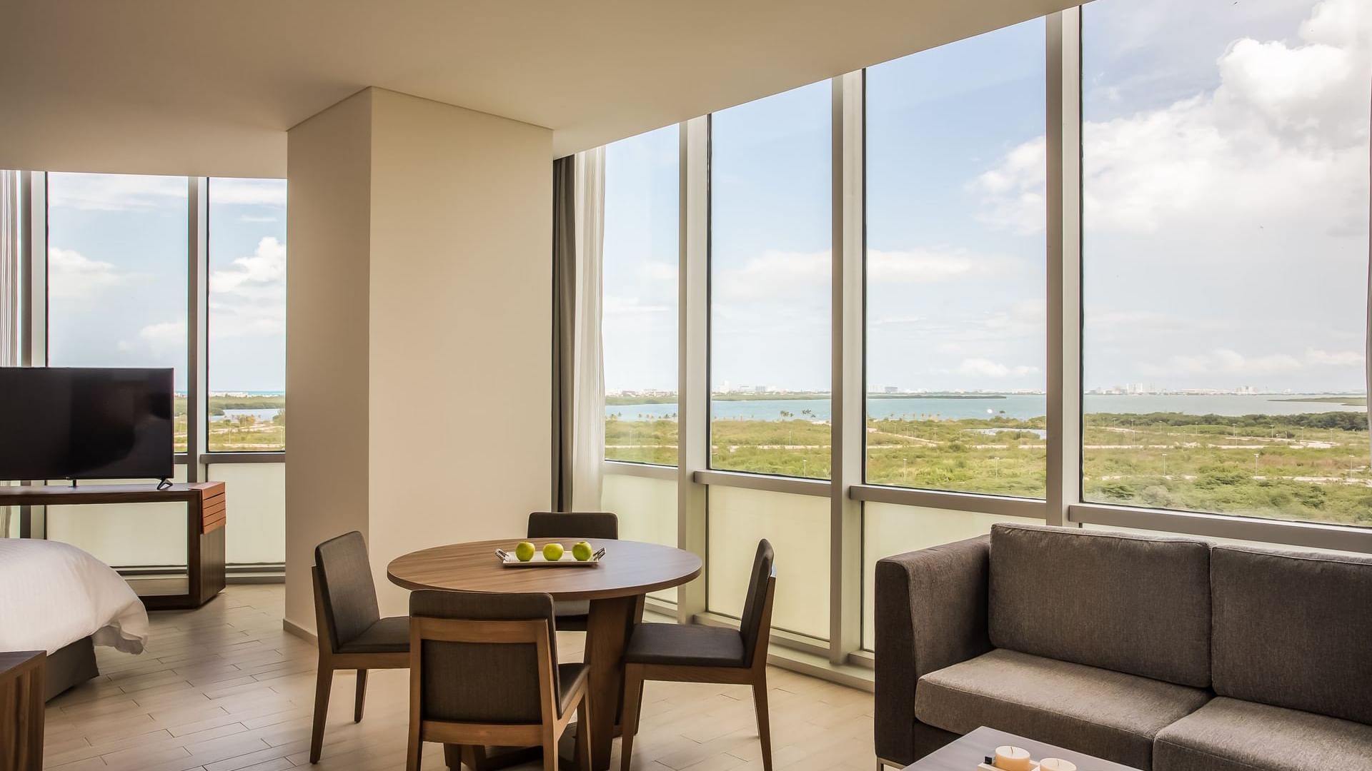 Junior Suite Lagoon View (2)_result