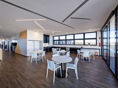 Communal Kitchen & Dining Area