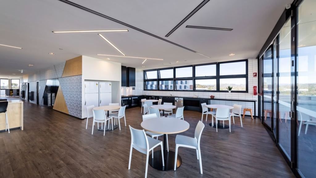 Communal Kitchen & Dining Area