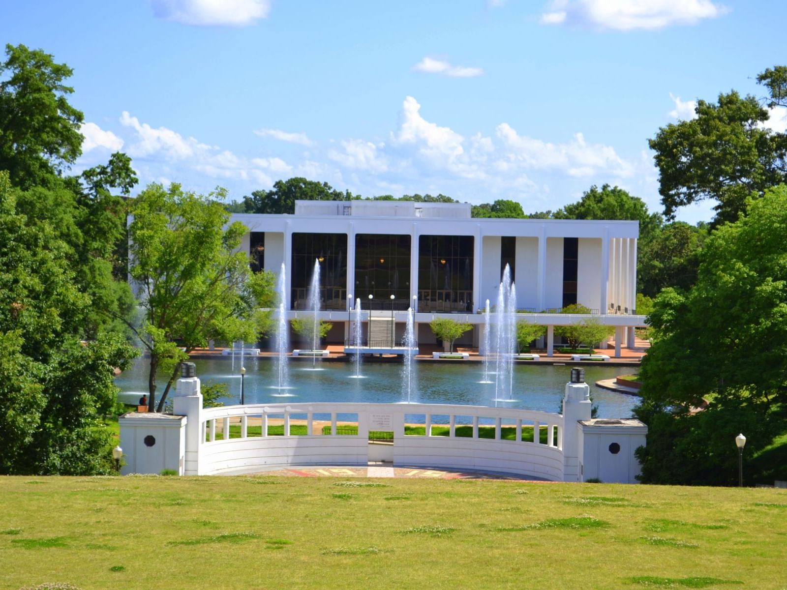 lake and fountain on clemson campus