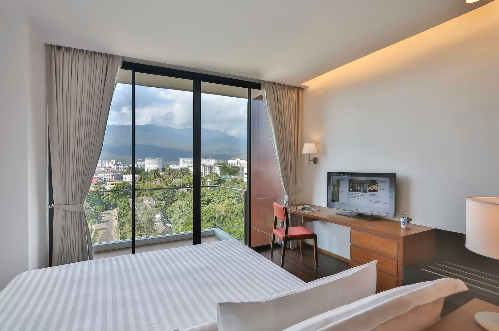 Eastin Tan Chiang Mai | 4-Star Hotel Nimmanhaemin | Official Website