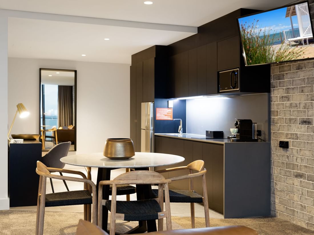 junior suite view of kitchen and dining