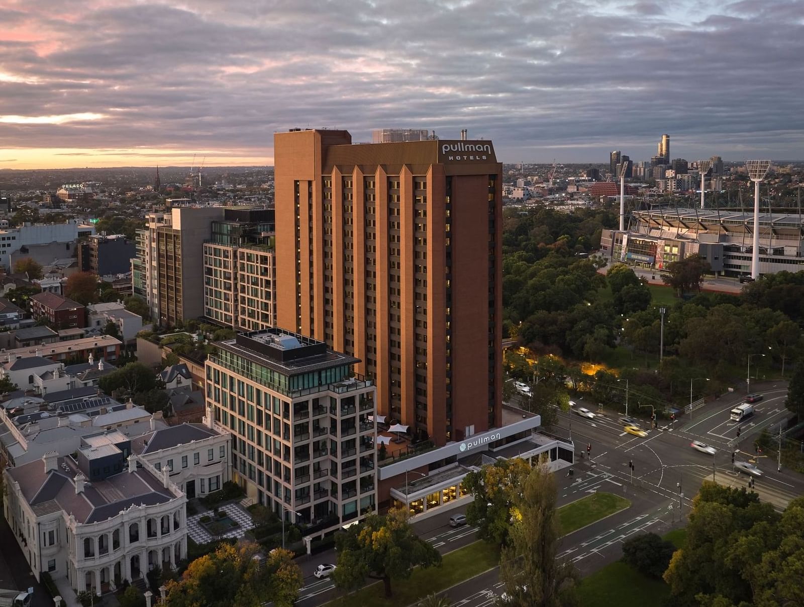 Pullman Melbourne on the Park | Melbourne Hotels | Melbourne Accommodation