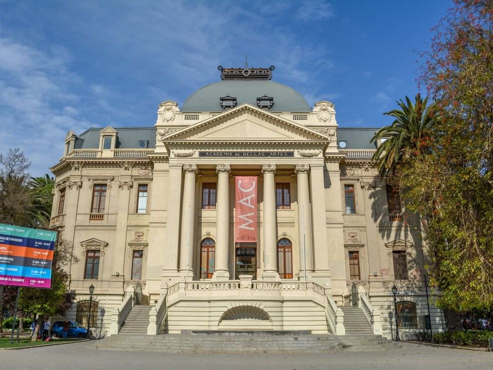 Front view of Museo De Arte Contemporáneo near Hotel Ismael