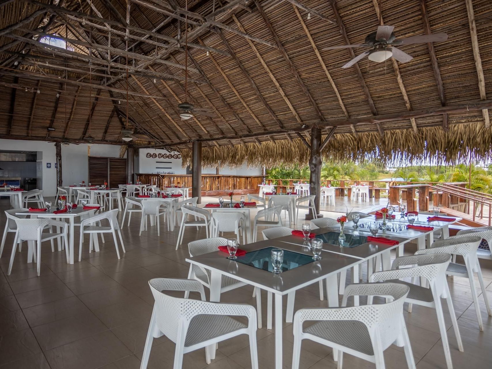 Dining tables in Velero at Playa Blanca Beach Resort