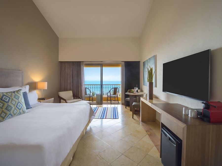 Grand club king bedroom at GFA Los Cabos All Inclusive