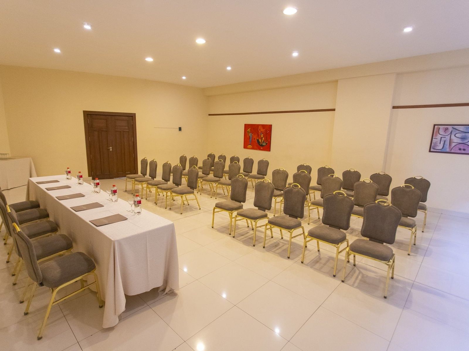 Sala de Reuniones Estilo Aula