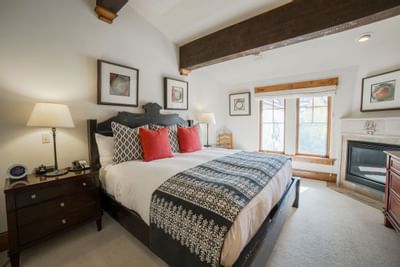 Guest Room 1 King Bed