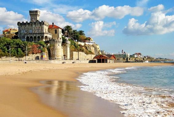 Landscape view of Tamariz Beach near Hotel Cascais Miragem Health & Spa