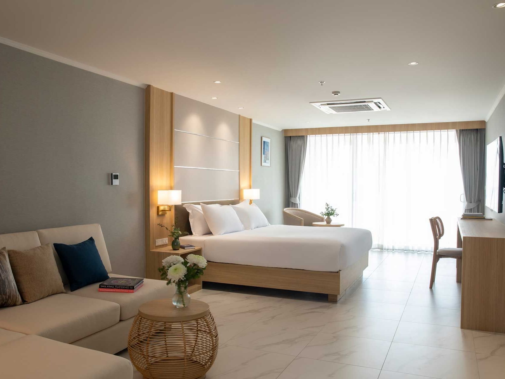 Grand Deluxe Beachfront Room Interior at Eastin Resort Rayong