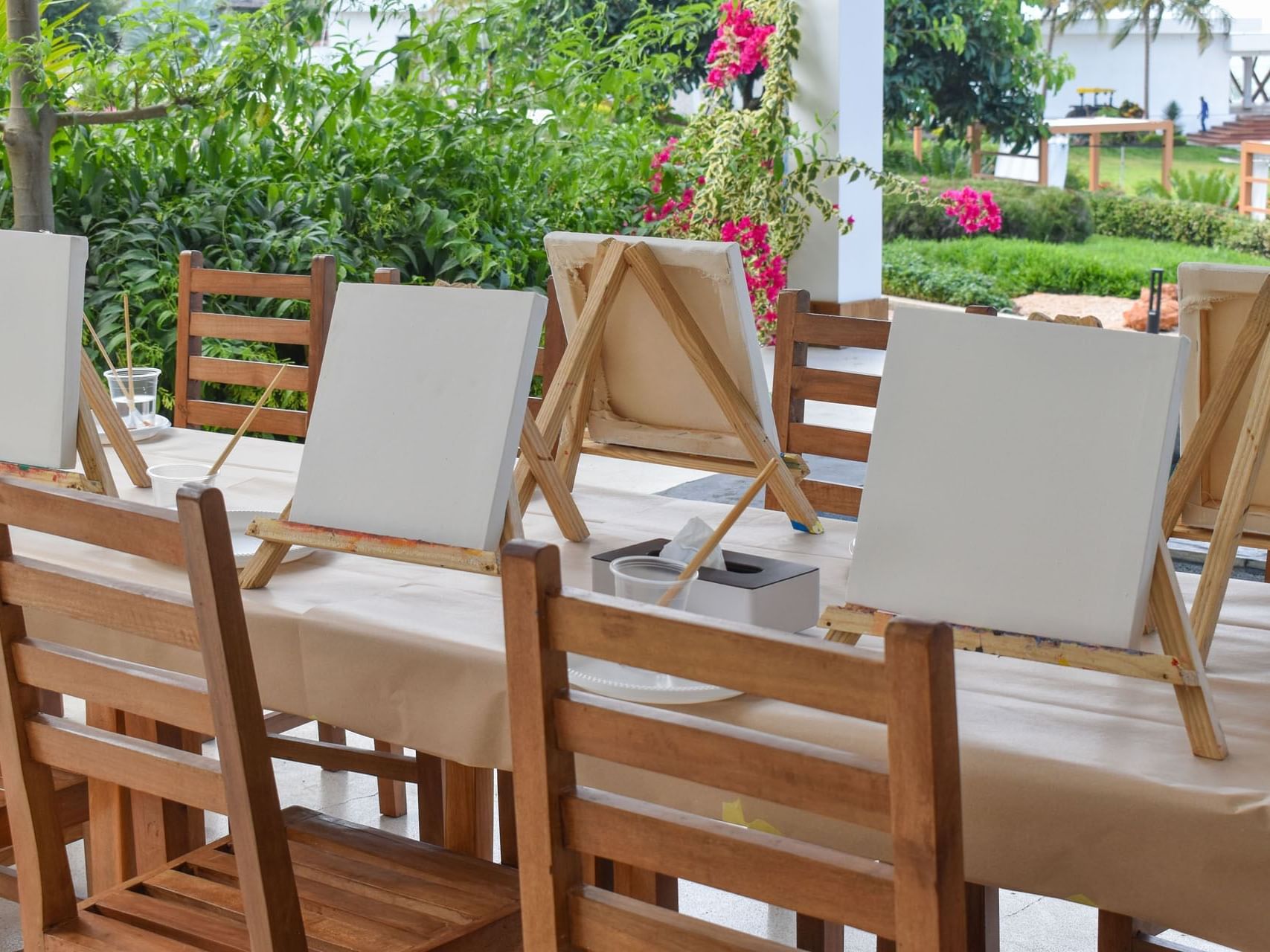 Arranged tables in Painting Class near SafiraBlu Luxury Resort